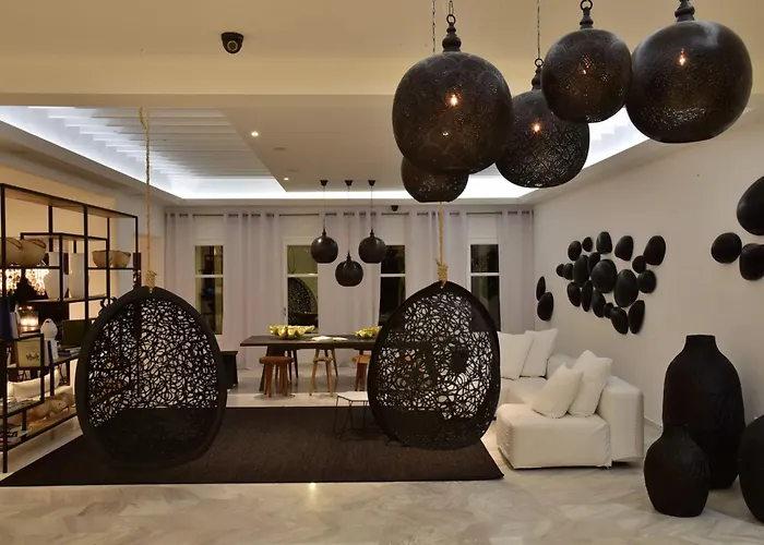 爱玛仕米克诺斯酒店