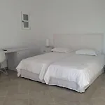 爱玛仕米克诺斯酒店 Mykonos Town